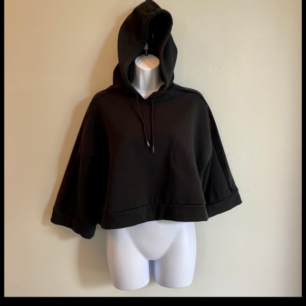 Puma black wide sleeve XS